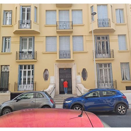 Extraordinaire Grand Studio Au Centre 6 Minutes A Pied De La Plage Et L'Hotel Negresco Niza Exterior foto